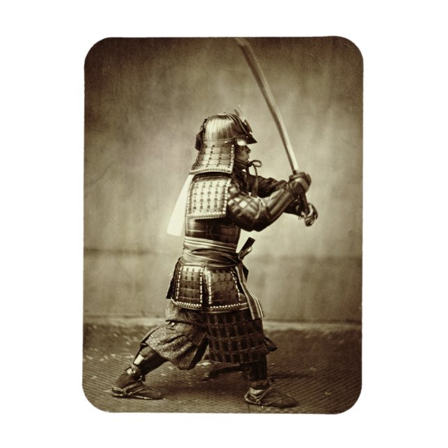 Samurai med upphöjt svärd, c.1860 (albumenavtryck) magnet (Vertikal)