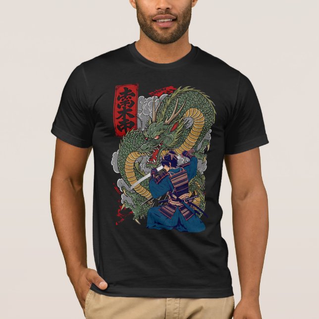 Samurai Warrior Facing Fierce Dragon Japansk konst T Shirt (Framsida)