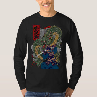Samurai Warrior Facing Fierce Dragon Japansk konst T Shirt