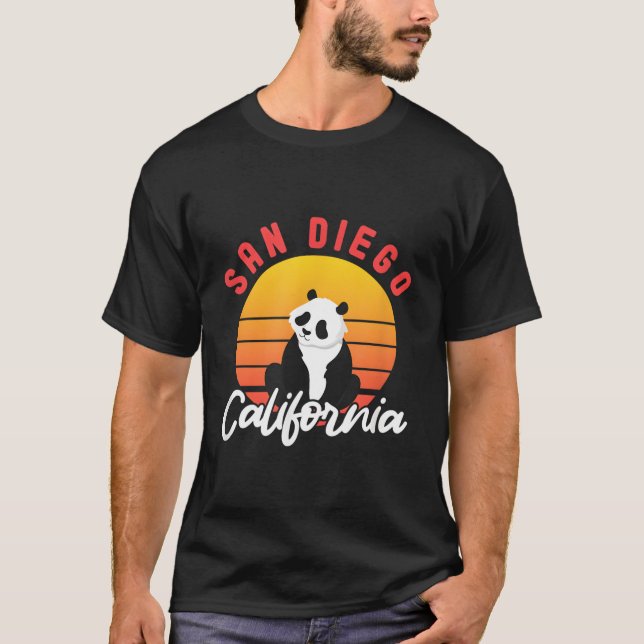 San Diego California Panda Bear T Shirt (Framsida)