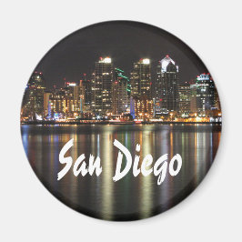San Diego Skyline på natten över vatten Magnet