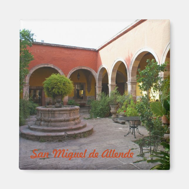 San Miguel de Allende Courtyard Magnet (Framsidan)