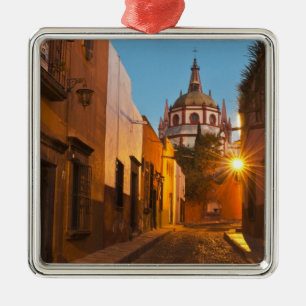 San Miguel de Allende, Mexiko. Kredit: Nancy Julgransprydnad Metall