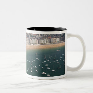 San Sebastian, Spanien. Den baskiska staden San Två-Tonad Mugg