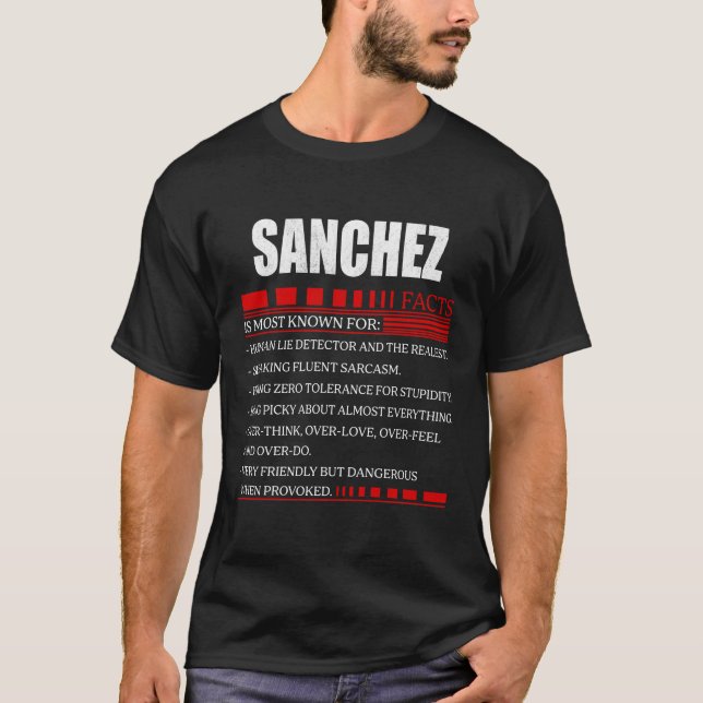 SANCHEZ Namn T Shirt, SANCHEZ-familjen namn vapens T Shirt (Framsida)