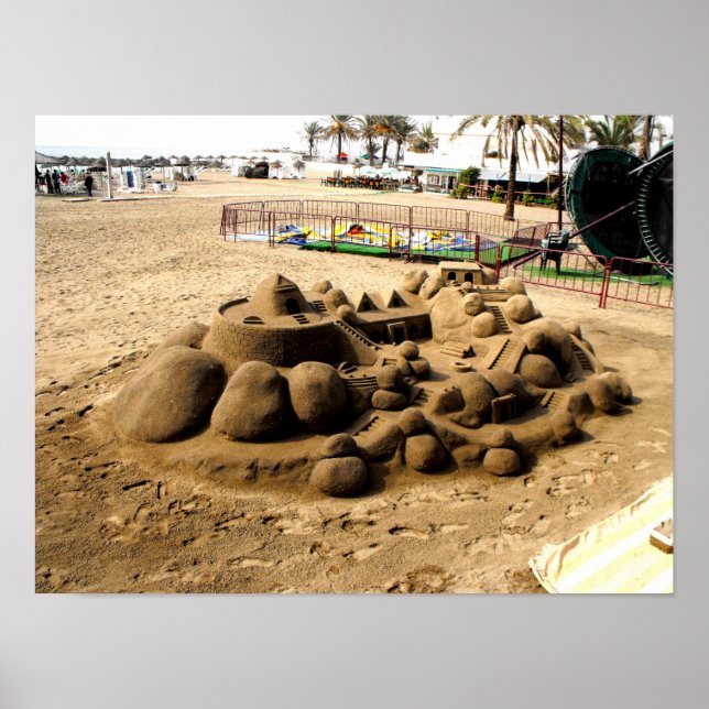 Sand slott konst på Marbella strand Poster (Framsidan)