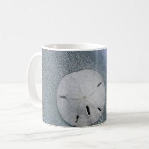 Sanddollar på strand   Sanibel Island, Florida Kaffemugg