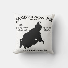Sanderson Inn Halloween Funny Pillow Kudde