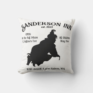 Sanderson Inn Halloween Funny Pillow Kudde
