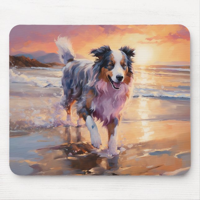 Sandig australisk herdehund på strand vid solnedgå musmatta (Framsidan)