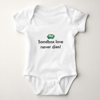 Sandlådakärlek Tee
