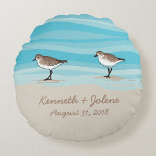 Sandpipers på Beach WedDate Namn i Sand Rund Kudde