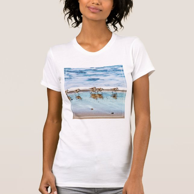 Sandpipers rinnande Along stranden Tee Shirt (Framsida)
