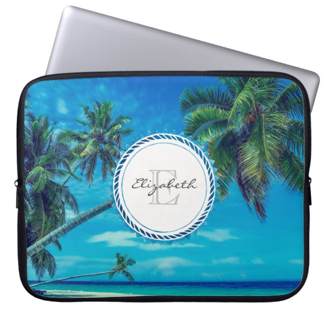 Sandy Beach med Tropical Handflatan Träd Monogram Laptop Fodral (Framsidan)