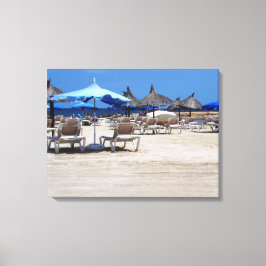 Sandy Beach Scene med stolar och paraplyer Wall Ar Canvastryck