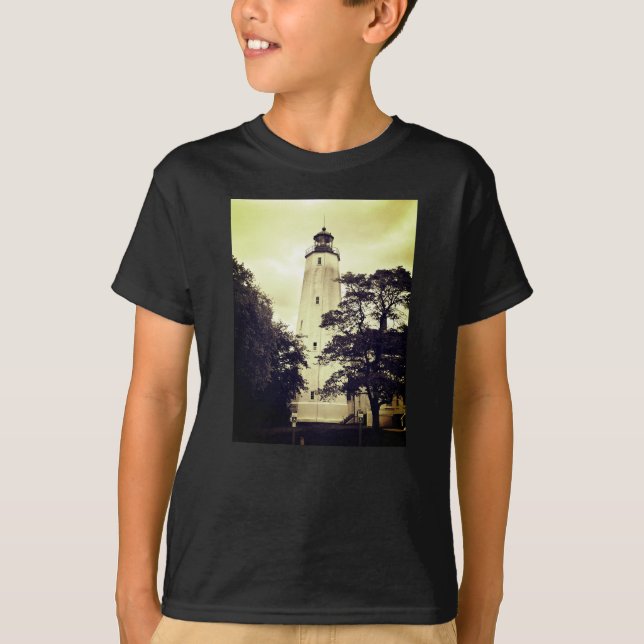 Sandy Krok Lighthouse T Shirt (Framsida)