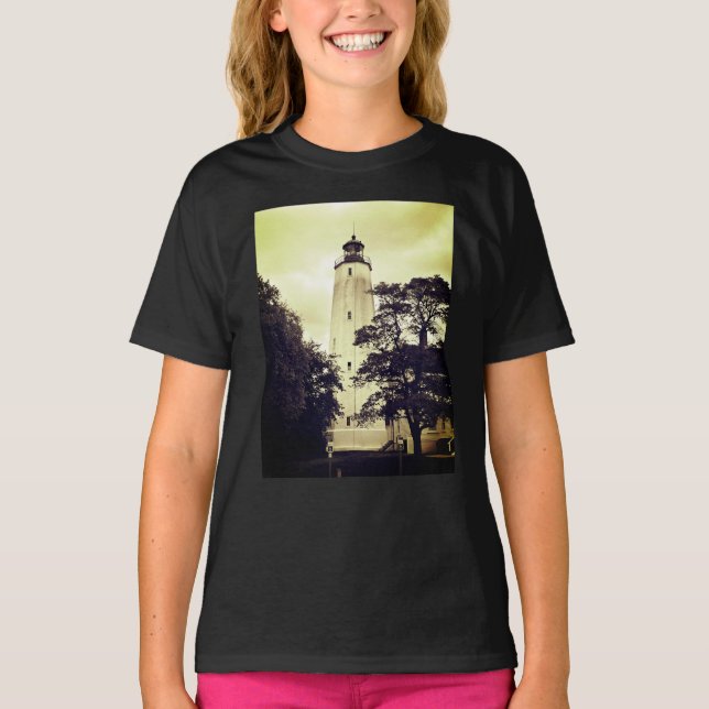Sandy Krok Lighthouse T Shirt (Framsida)
