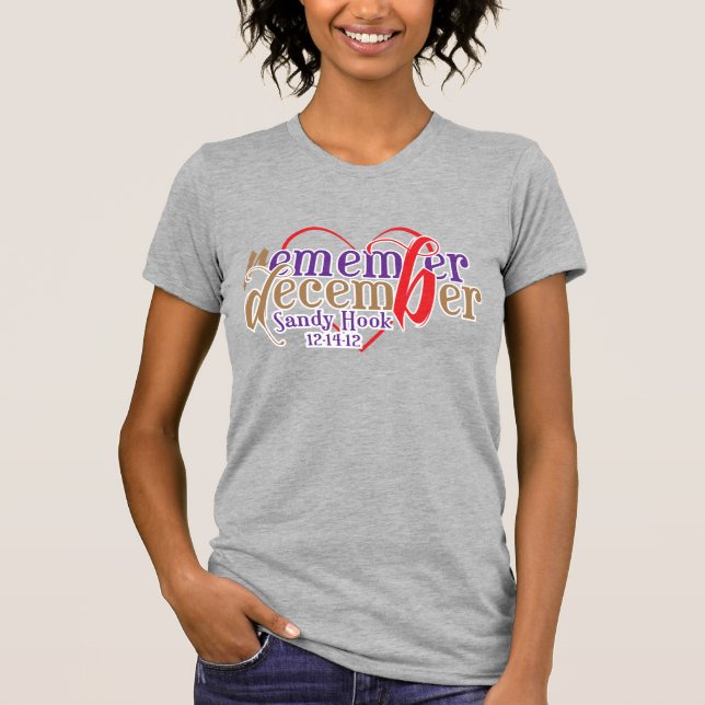 Sandy Krok Memorial-Kom ihåg december Tee Shirt (Framsida)
