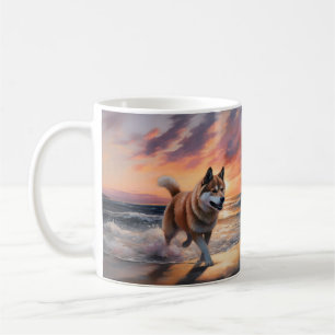 Sandy Paws Akita Hund på Strand Solnedgång Kaffemugg