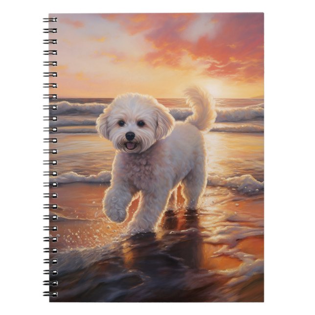 Sandy Paws Bichon Frise Hund på Strand Solnedgång Anteckningsbok (Framsidan)
