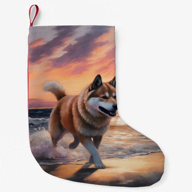 Sandy Tassar Akita Hund on Beach Sunset Liten Julstrumpa (Framsidan)