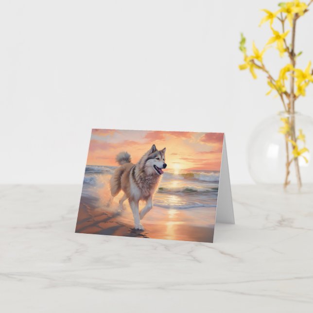 Sandy Tassar Alaska Malamute Hund on Beach Sunset Kort (Gul blomma)