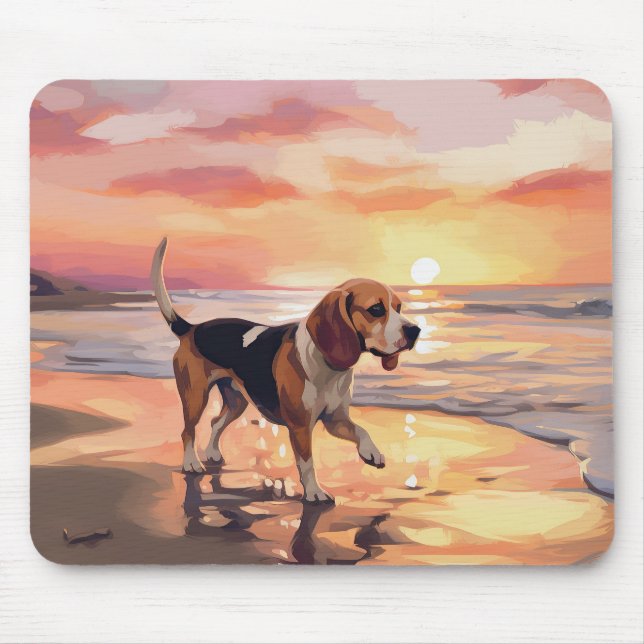 Sandy Tassar Beagle Hund on Beach Sunset Musmatta (Framsidan)