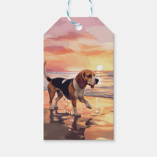 Sandy Tassar Beagle Hund on Beach Sunset Presentetikett (Framsidan)