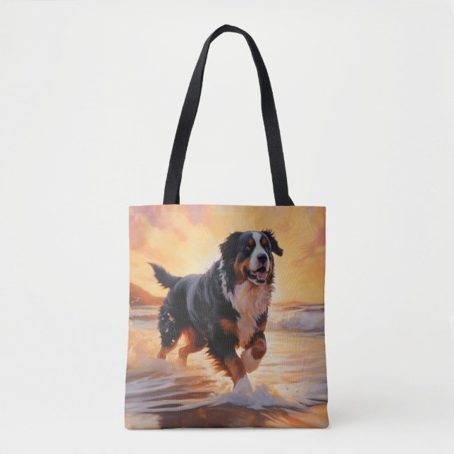 Sandy Tassar Bernese Mountain Hund on Beach Sunset Tygkasse (Framsida)