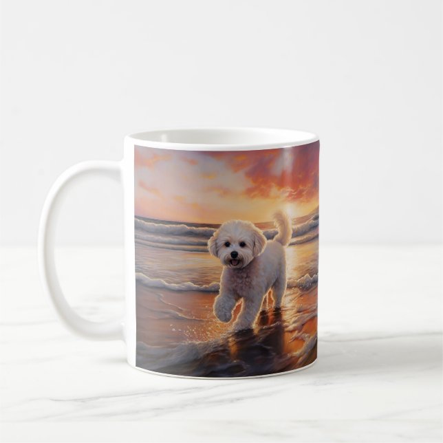 Sandy Tassar Bichon Frise Hund on Beach Sunset Kaffemugg (Vänster)
