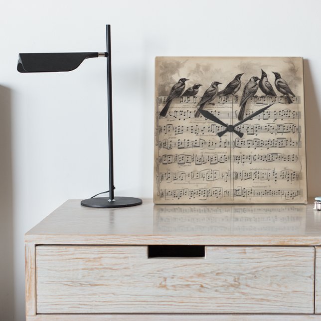 sång fåglar sitta om musikaliska kompositioner fyrkantig klocka (Skapare uppladdad)