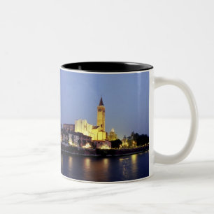 Sankt Anastasia-kyrkan i Verona, Italien. Två-Tonad Mugg