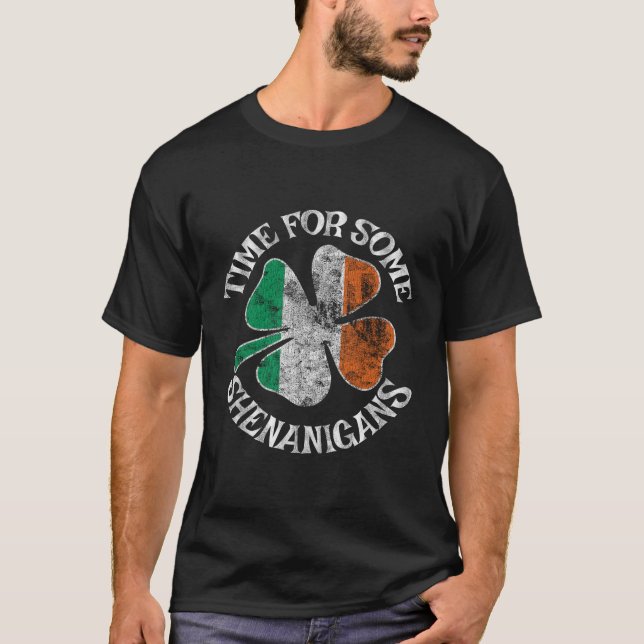 Sankt Patrick är dags för några fjolar. T Shirt (Framsida)
