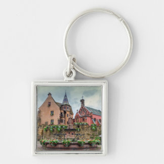 Sanktt-Leon fontän i Eguisheim, Alsace, frankrike Fyrkantig Silverfärgad Nyckelring