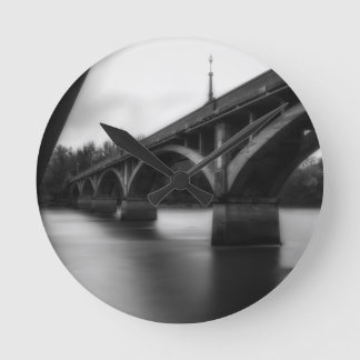 Sanktuary Rund Klocka