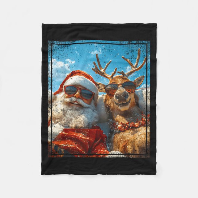 Santa And Reindeer Selfie Funny Christmas Vacation Fleecefilt (Framsidan)