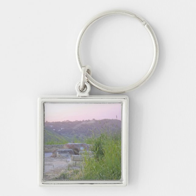 Santa Barbara Mesa Fyrkantig Silverfärgad Nyckelring (Framsidan)