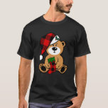 Santa Bear Buffalo Play Stocking och Hat Christma T Shirt<br><div class="desc">Tomten Bear Buffalo la och lagade och höll julbjörn.</div>