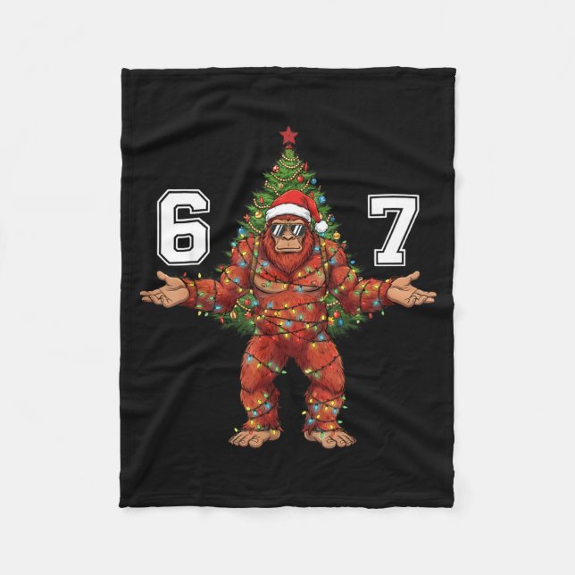 Santa Bigfoot 67 Christmas Tree Xmas Lights Funny  Fleecefilt (Framsidan)