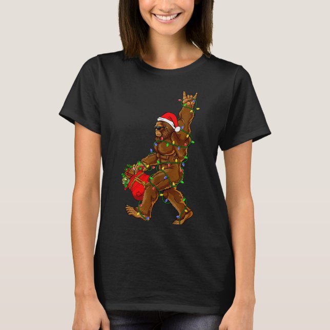 Santa Bigfoot Christmas Lights Funny Sasquatch Bel T Shirt (Framsida)