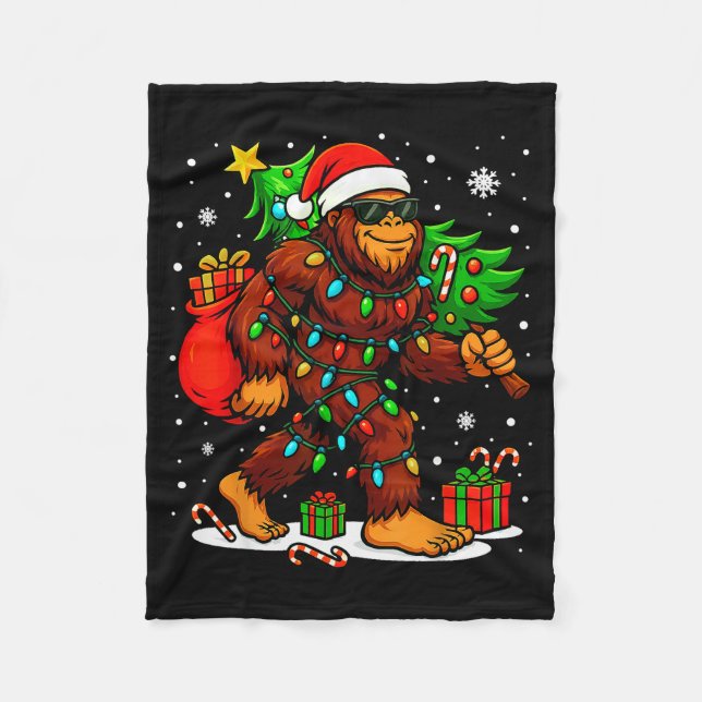 Santa Bigfoot Christmas Tree Xmas Lights Funny Sas Fleecefilt (Framsidan)