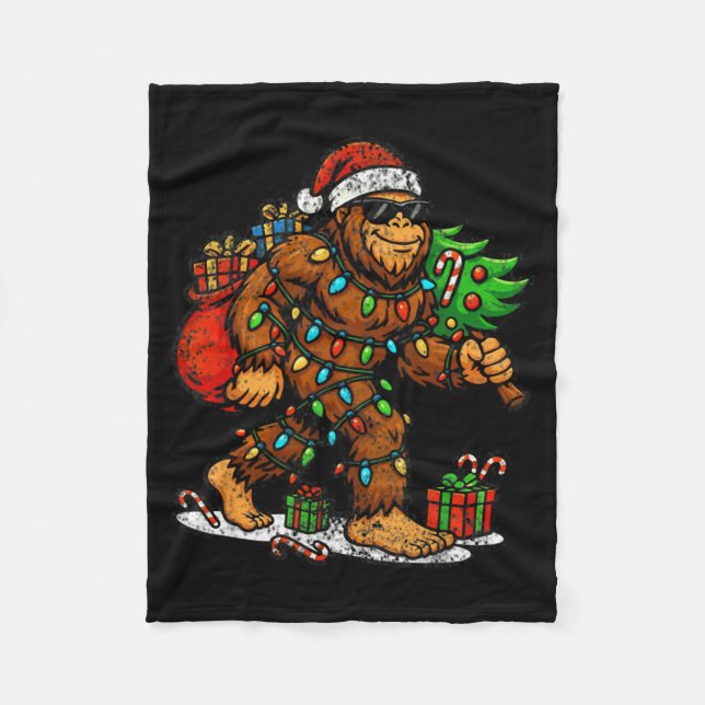 Santa Bigfoot Christmas Tree Xmas Lights Funny Sas Fleecefilt (Framsidan)