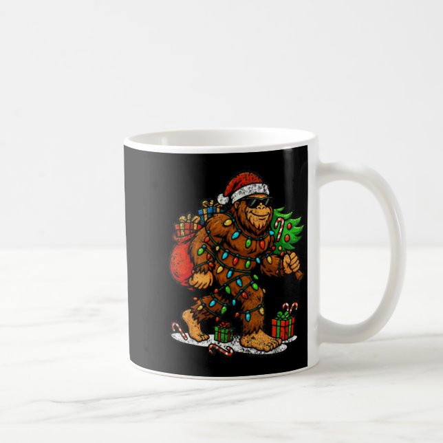 Santa Bigfoot Christmas Tree Xmas Lights Funny Sas Kaffemugg (Höger)