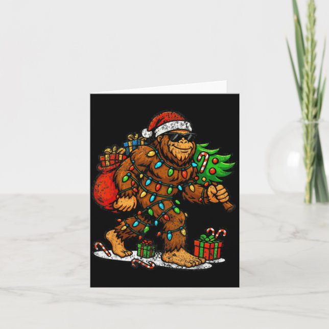 Santa Bigfoot Christmas Tree Xmas Lights Funny Sas Kort (Framsida)