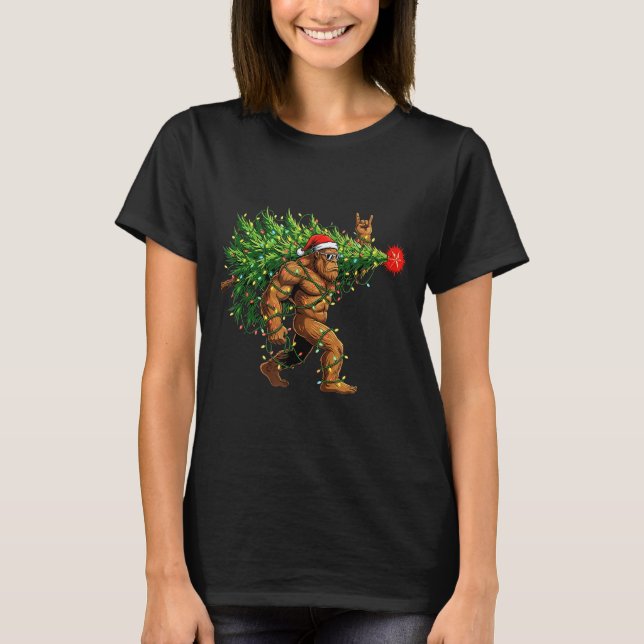 Santa Bigfoot Christmas Tree Xmas Lights Funny Sas T Shirt (Framsida)