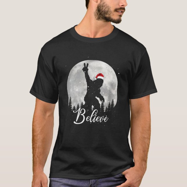 Santa Bigfoot jul Sten Funny Tro Julafton T Shirt (Framsida)