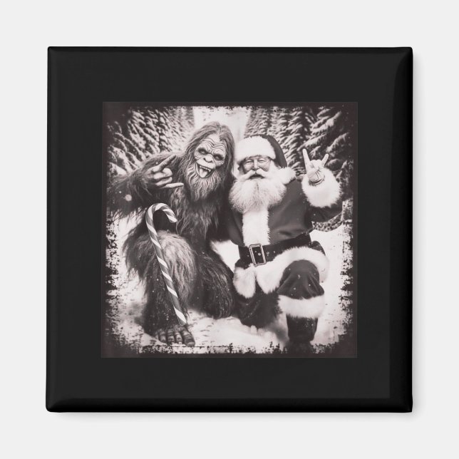 Santa Claus And Sasquatch Bigfoot Funny Joyful Sno Magnet (Framsidan)