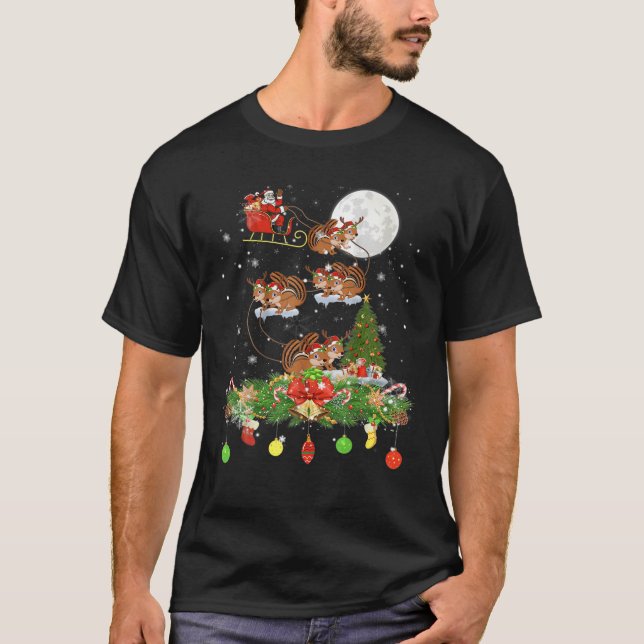 Santa Claus Riding Chipmun Reindeer Sleigh Xmas Da T Shirt (Framsida)