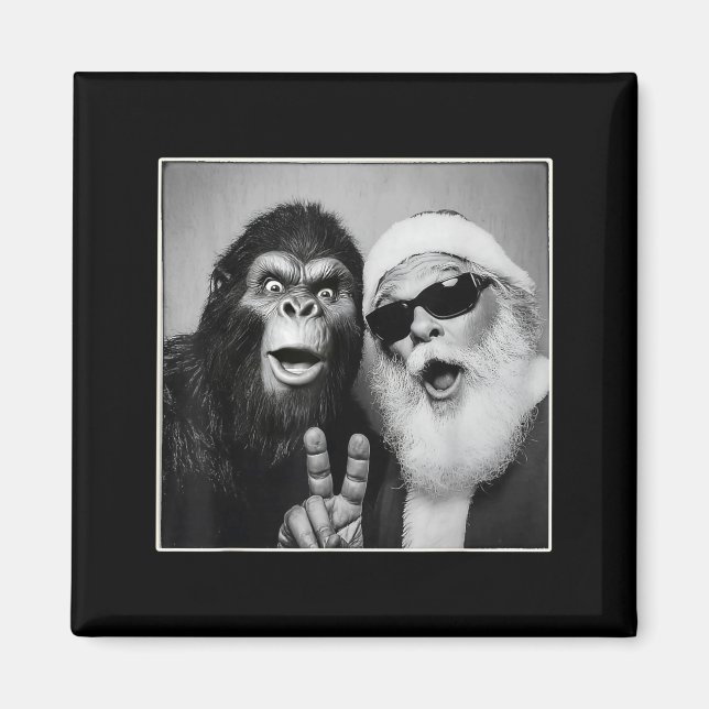 Santa Claus Selfie Bigfoot Christmas Funny Sasquat Magnet (Framsidan)