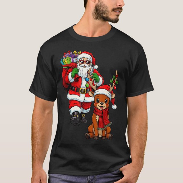 Santa Claus With Reindeer And Cool Christmas  T Shirt (Framsida)